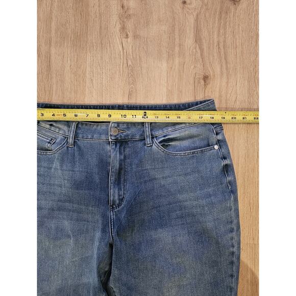 Judy Blue Jeans Women 18W Boyfriend Fit High Rise Light Stretch Frayed - Picture 6 of 10